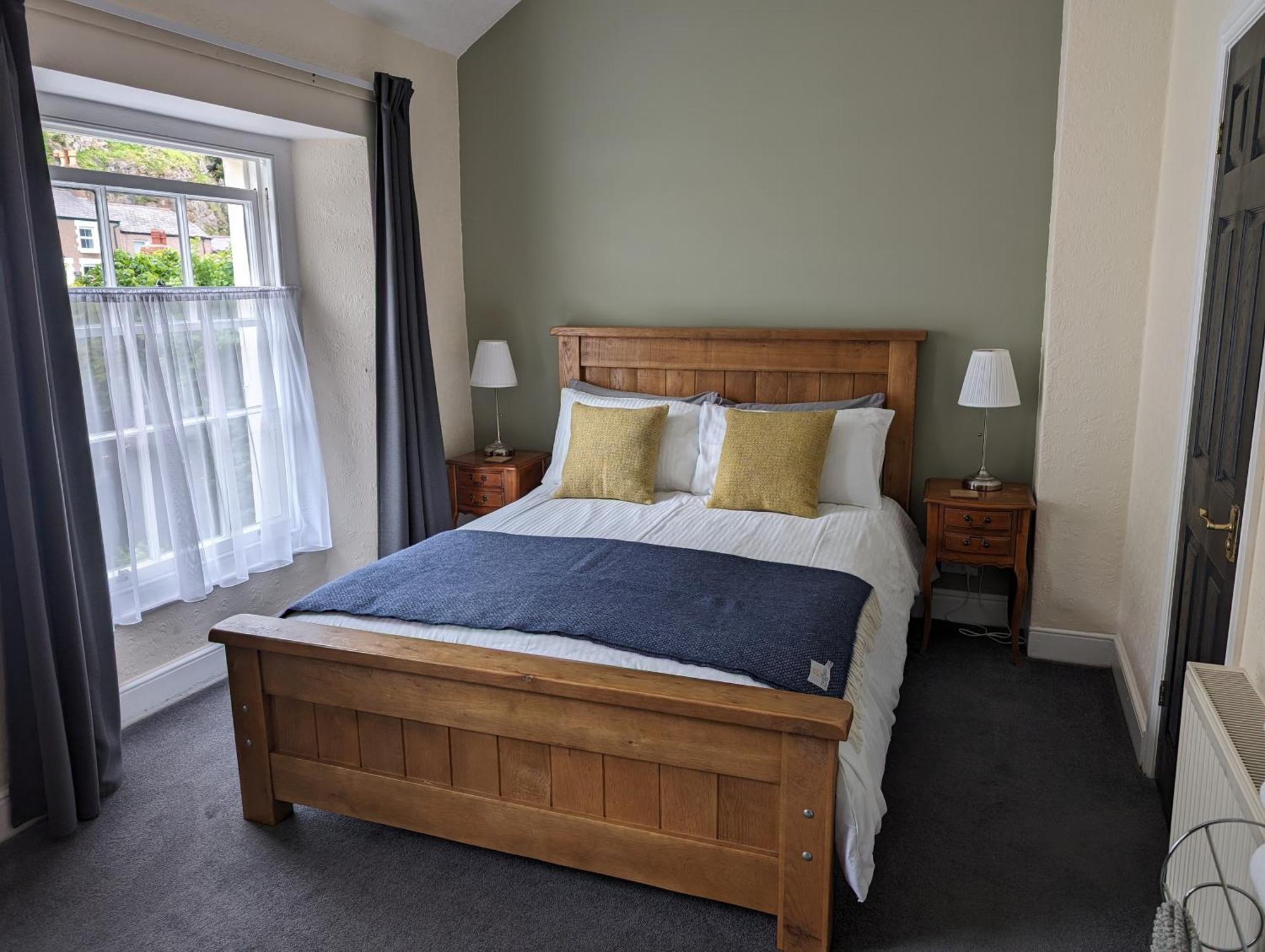 The Chelsea Bed and Breakfast Llandudno Eksteriør billede