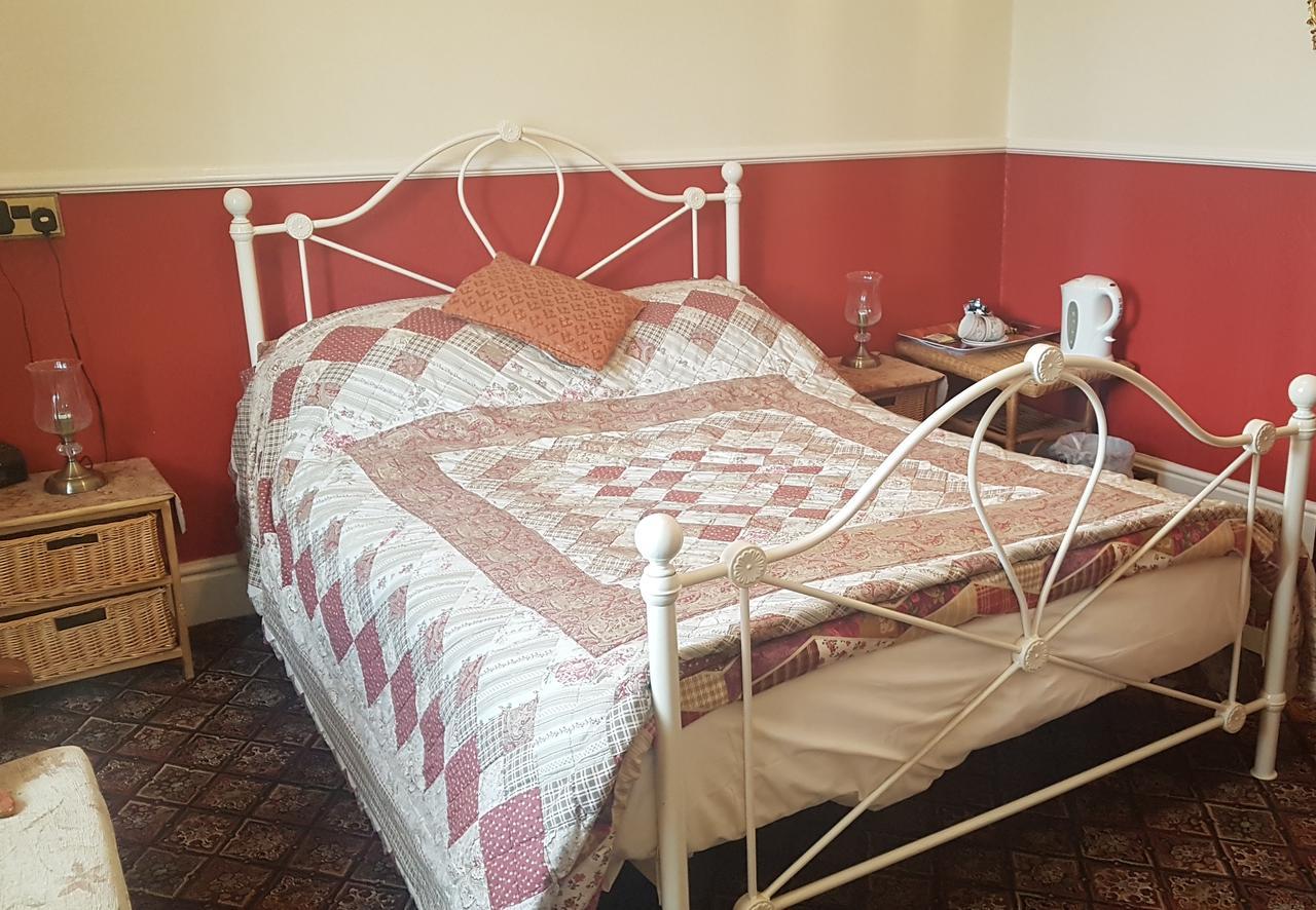 The Chelsea Bed and Breakfast Llandudno Eksteriør billede