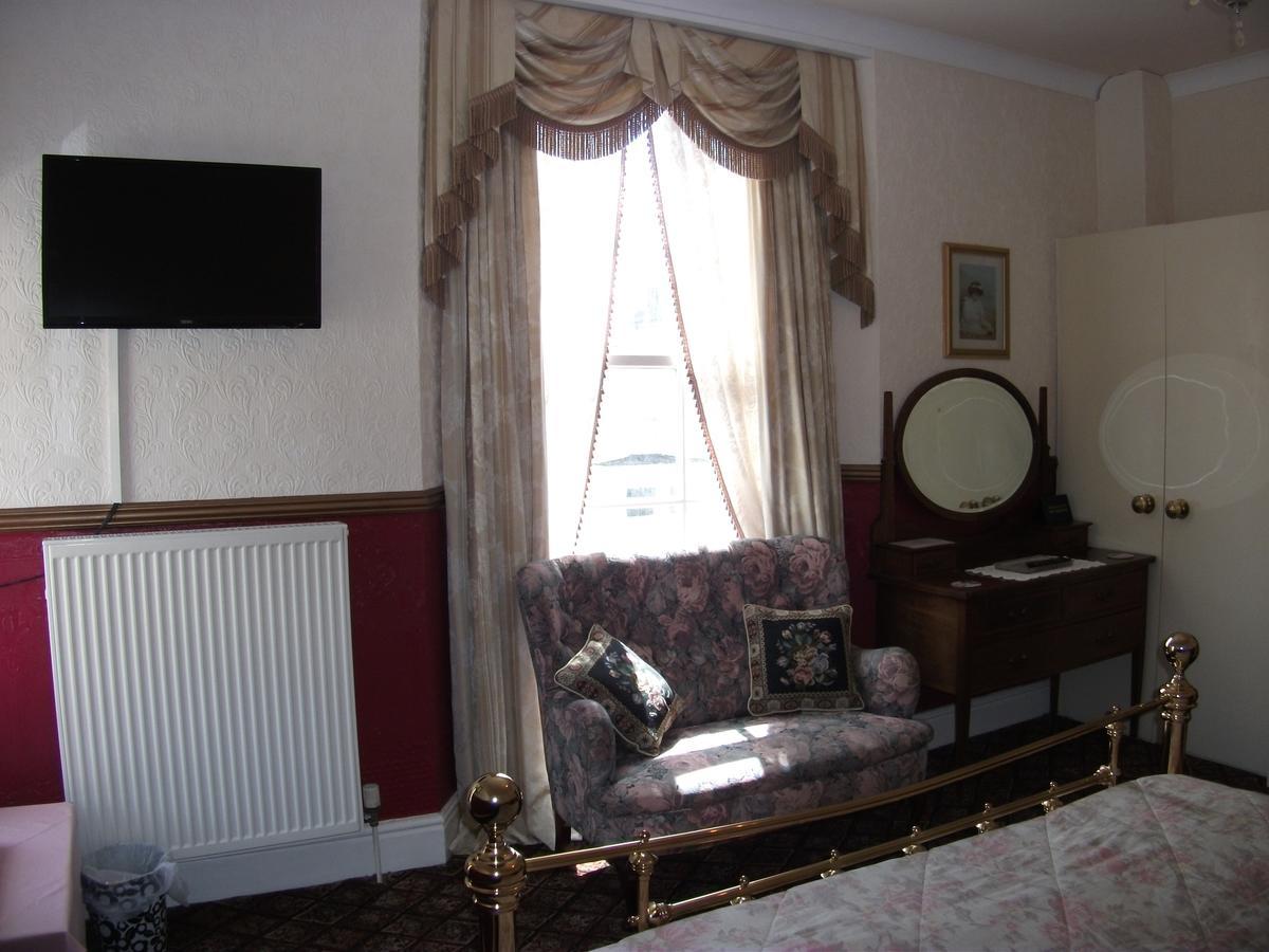 The Chelsea Bed and Breakfast Llandudno Eksteriør billede